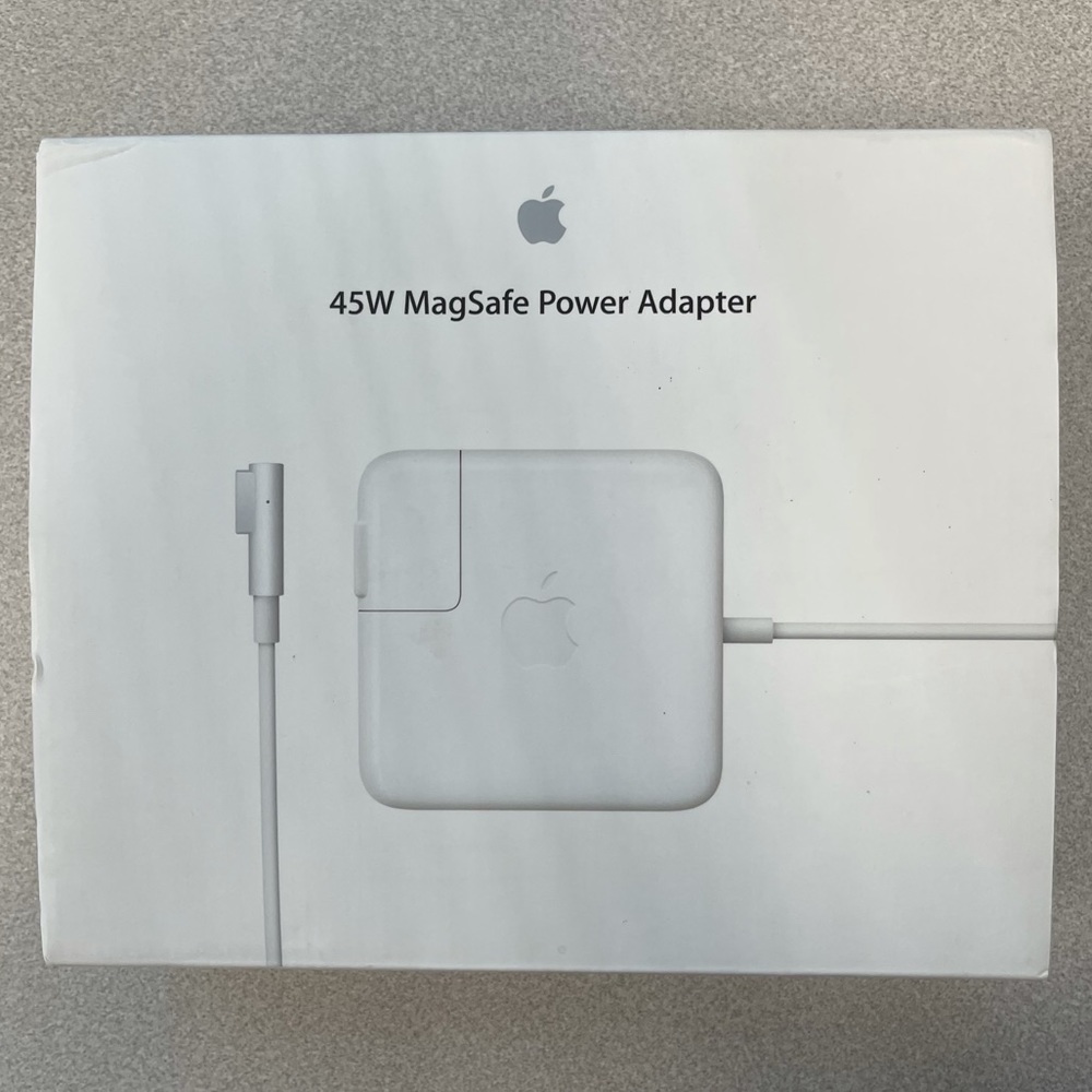Apple 45W MagSafe Power Adapter